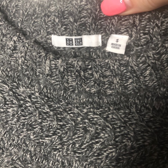 Uniqlo Grey Heathered Short Sleeved Sweater - Picture 3 of 5